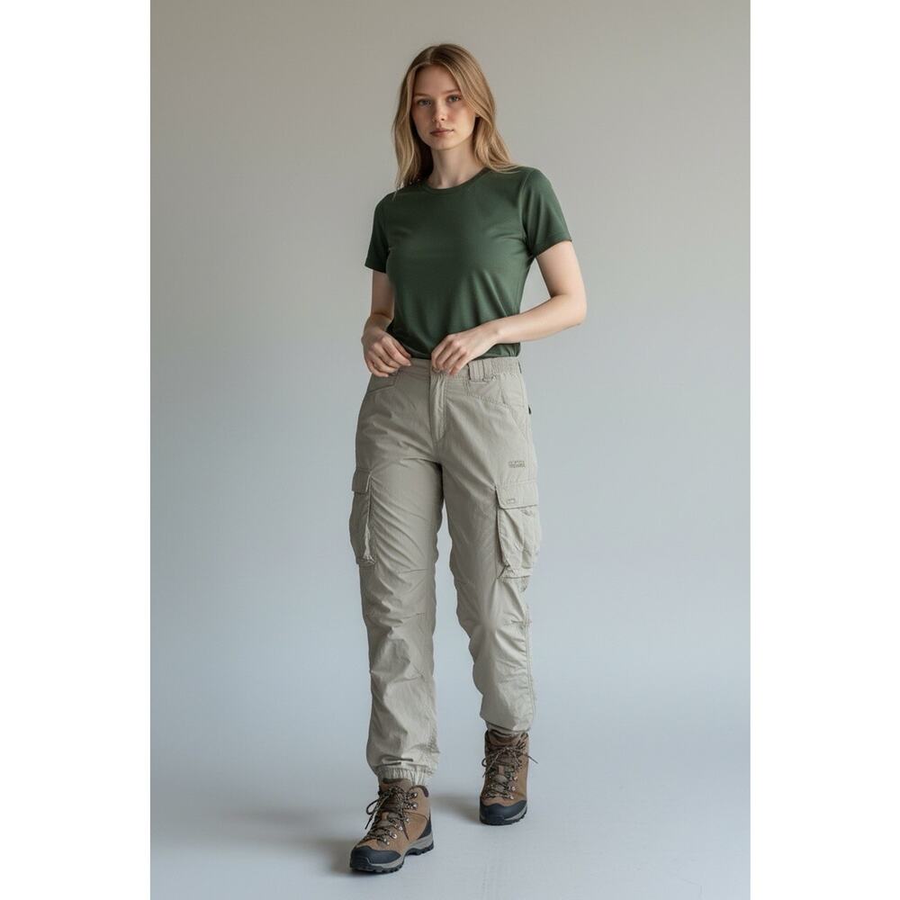 Columbia Titanium Women’s Convertible Khaki Cargo Pants Lightweight Hiking Small